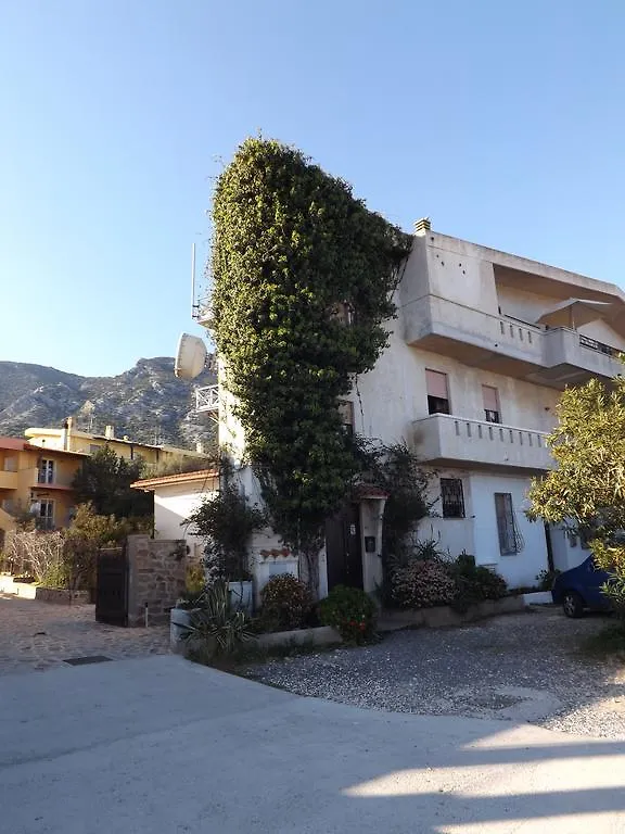 Hotel Cala Gonone Cozy House Sea View 0*,